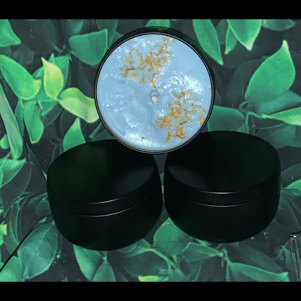 Black queen candle